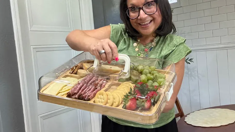 Portable Charcuterie Board w/ Lid & Handle