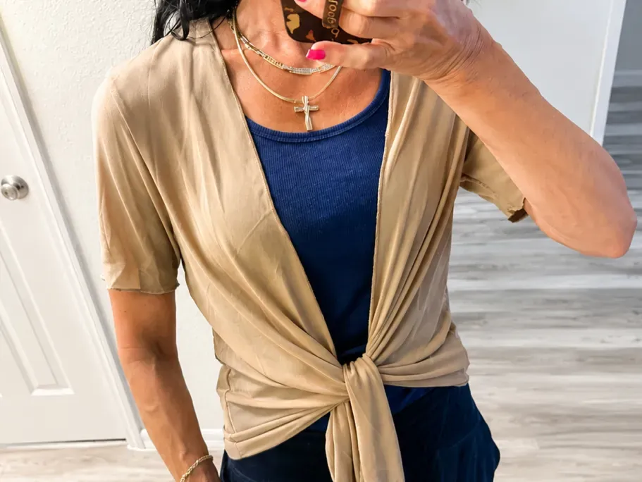 Women’s Tie-Front Shrug