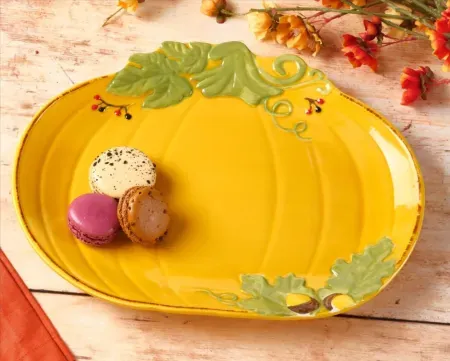 Pfaltzgraff Plymouth Autumn Harvest Small Pumpkin Platter