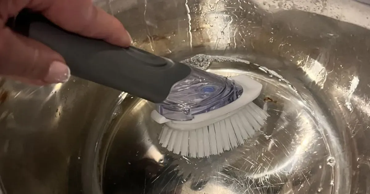 Soap Dispensing Dish Brush w/ 3 Heads