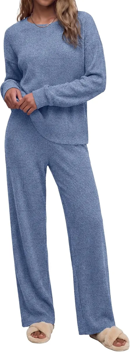 Ekouaer Women’s Ribbed Pajama Set