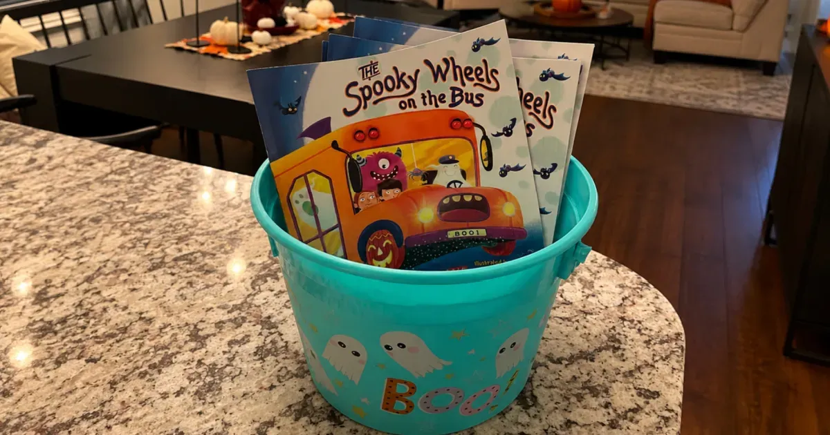 The Spooky Wheels on the Bus Book