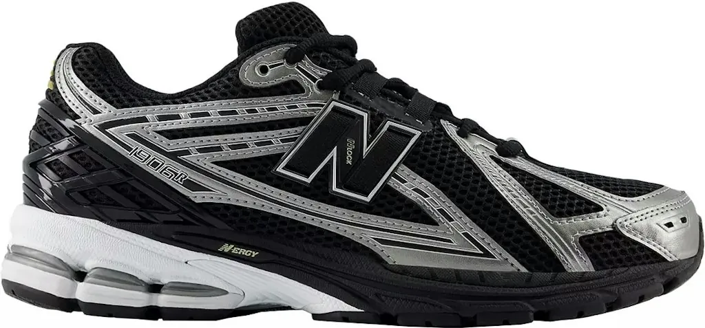 New Balance 1906R Shoes