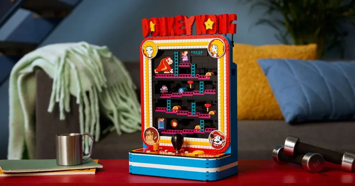 The new LEGO Donkey Kong Arcade carries a