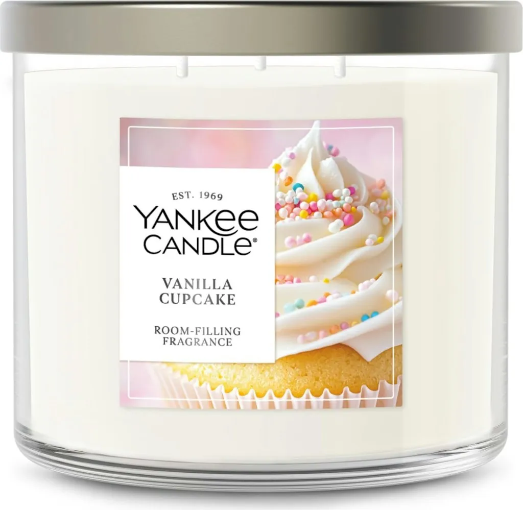 Yankee Candle Vanilla Cupcake 14.5-oz. 3-Wick Candle