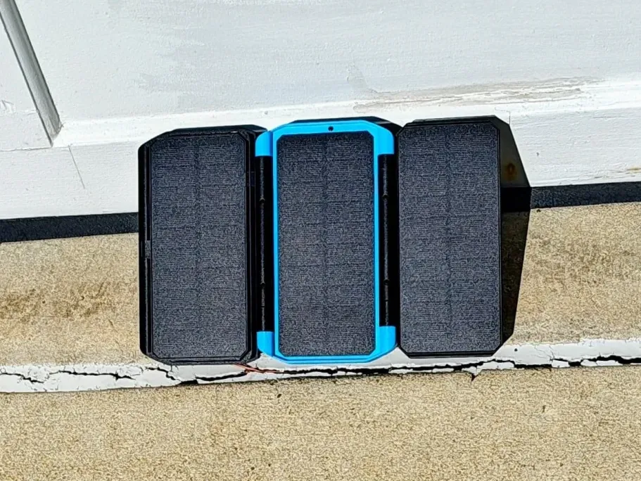 LATIMERIA 3-Panel Solar Power Bank Portable Charger