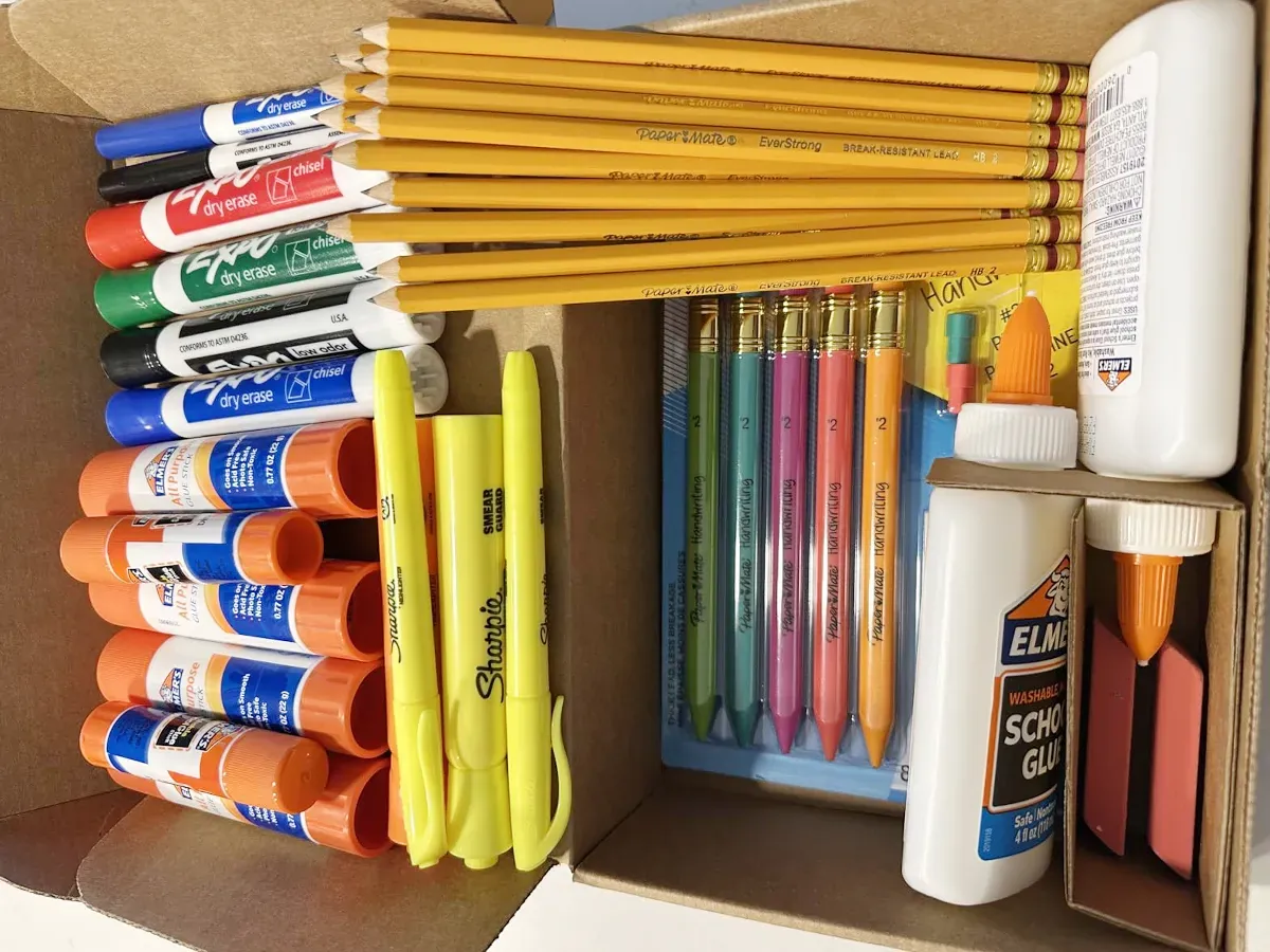 Sharpie School Supplies 31-Piece Kit