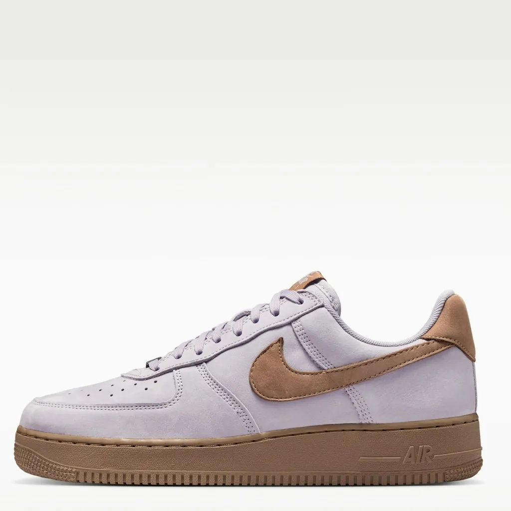 Nike Men's Air Force 1 Low Retro Premium Shoes