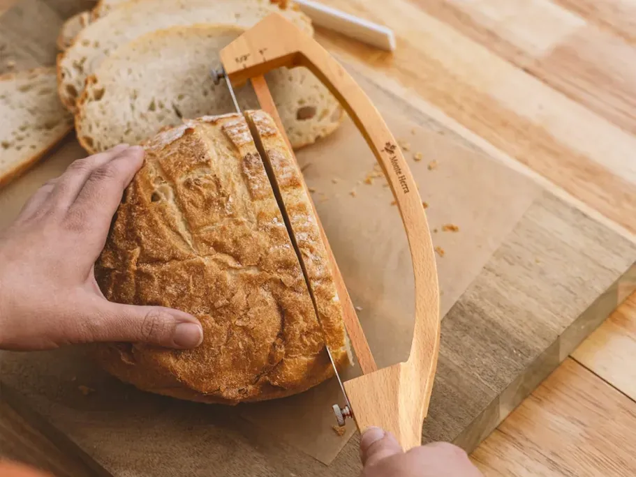 Adjustable Bread Knife