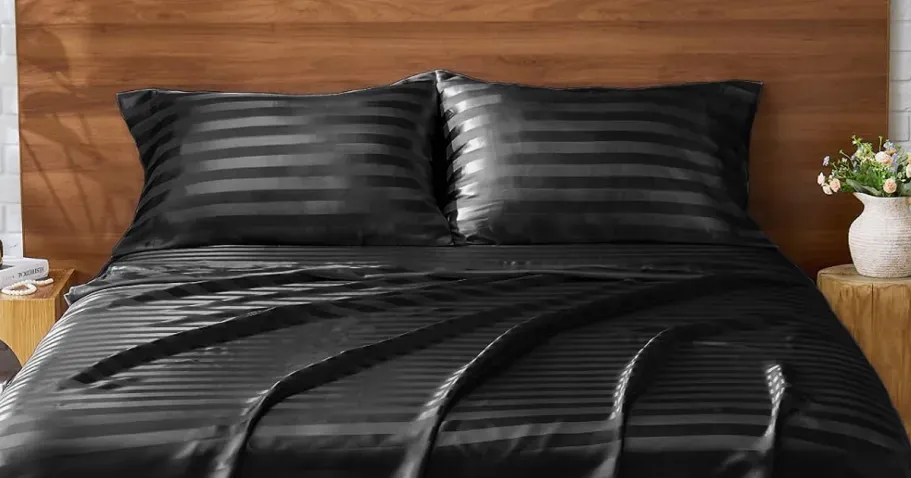 4-Piece Satin Sheet Sets