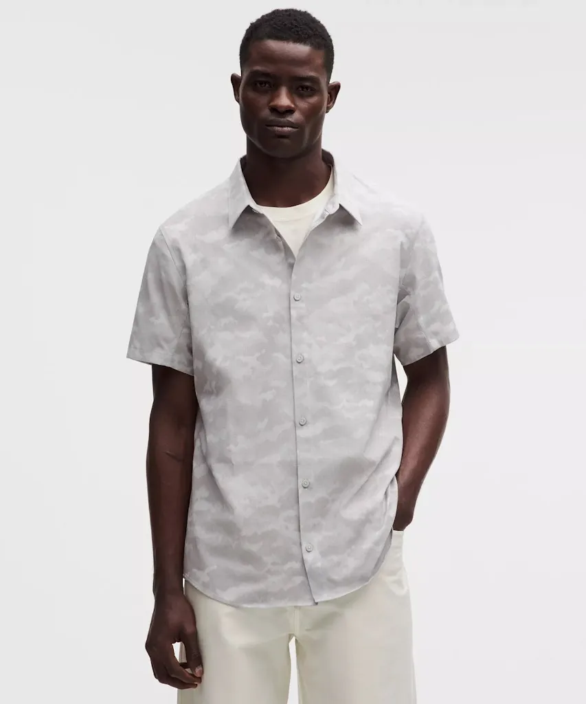 lululemon Men's Airing Easy Short-Sleeve Shirt
