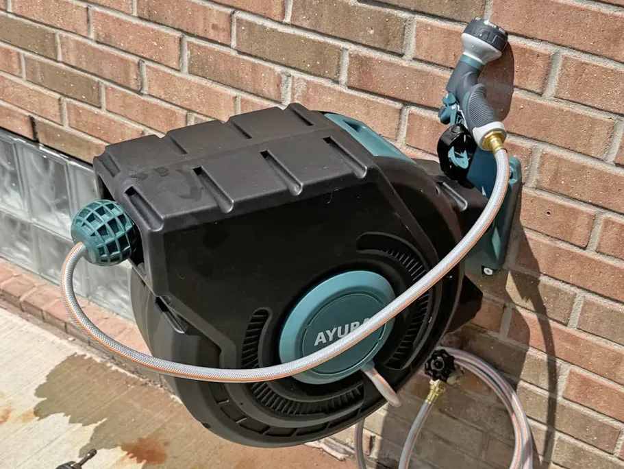 Retractable 100′ Garden Hose & Reel