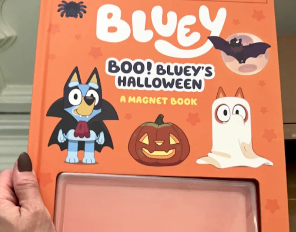 Boo! Bluey’s Halloween: A Magnet Book