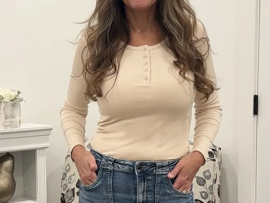 Women’s Rib Knit Long Sleeve Top