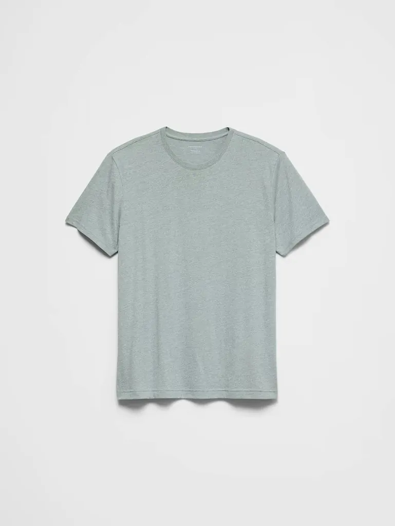Banana Republic Factory Men's Standard-Fit Premium Wash Crew-Neck T-Shirt