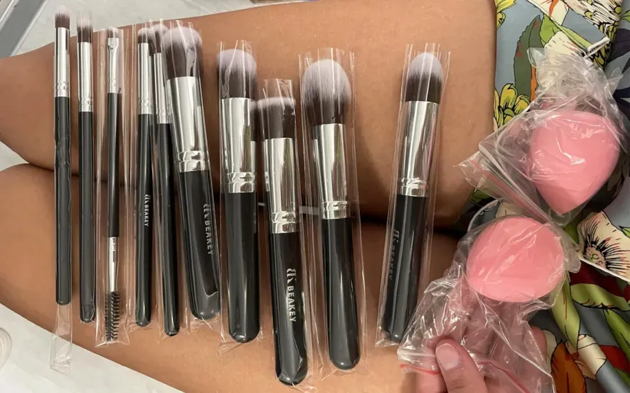 BEAKEY Makeup Brush 12-Piece Set