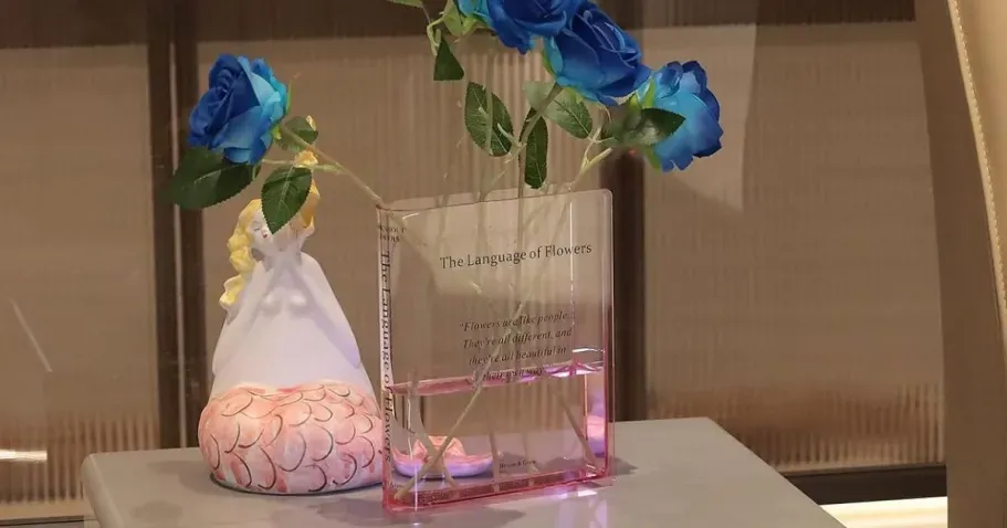 Clear Acrylic Book-Shaped Flower Vase