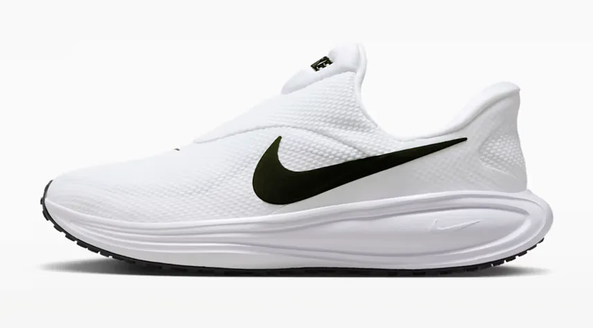 Nike Men's Revolution 8 EasyOn Road Running Shoes