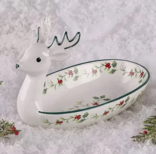 Pfaltzgraff Winterberry 8.5" Reindeer Candy Dish