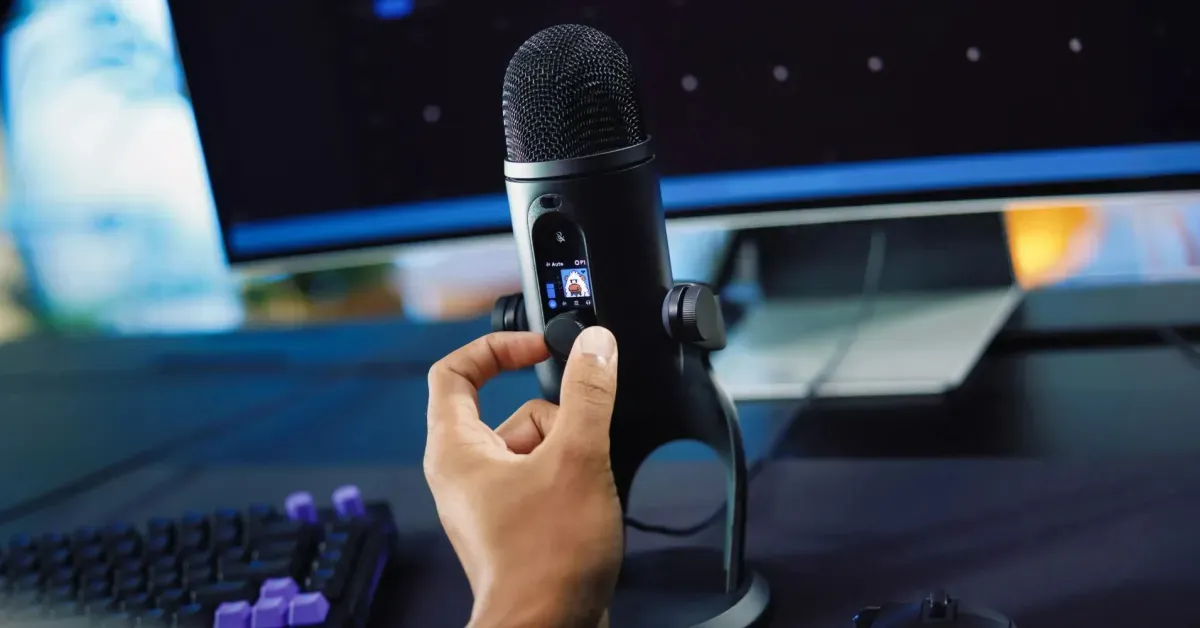 Logitech’s iconic Yeti mic finally got a proper successor with voice tracking, display