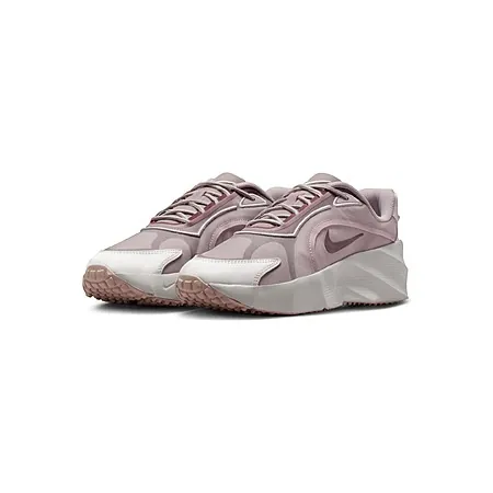 Nike Women's Aura Edge Sneaker (Platinum Violet Tattoo Grey)