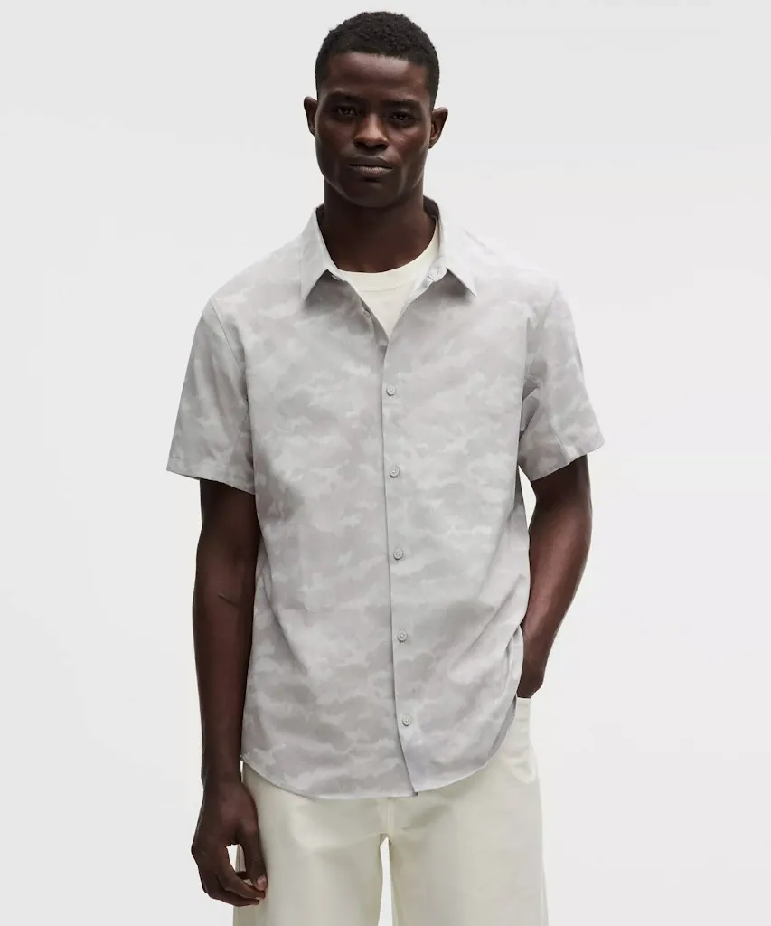 lululemon Men's Airing Easy Short-Sleeve Shirt