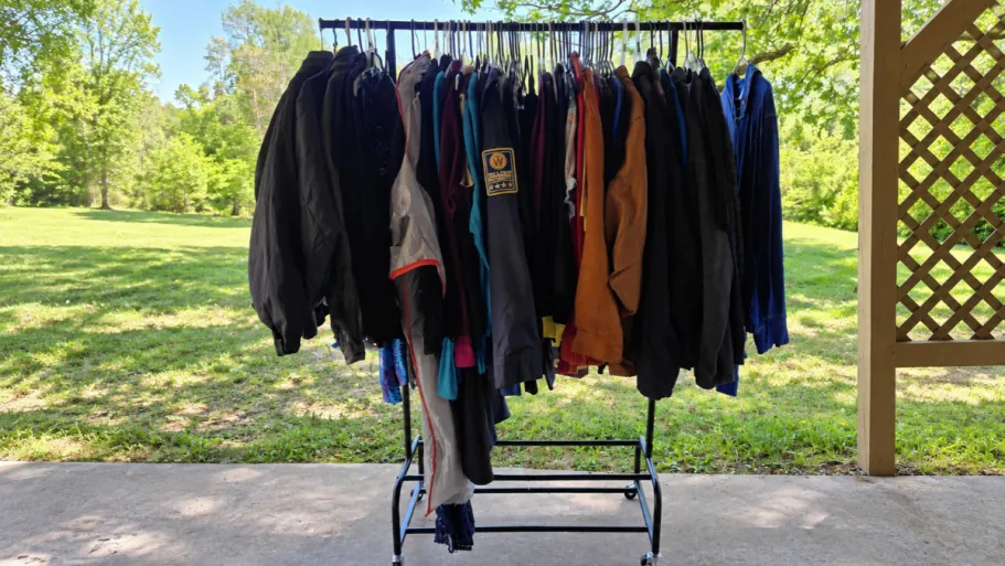WATIOWL Rolling Clothes Rack