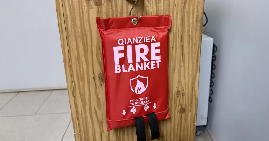 Emergency Fire Blanket 4-Pack