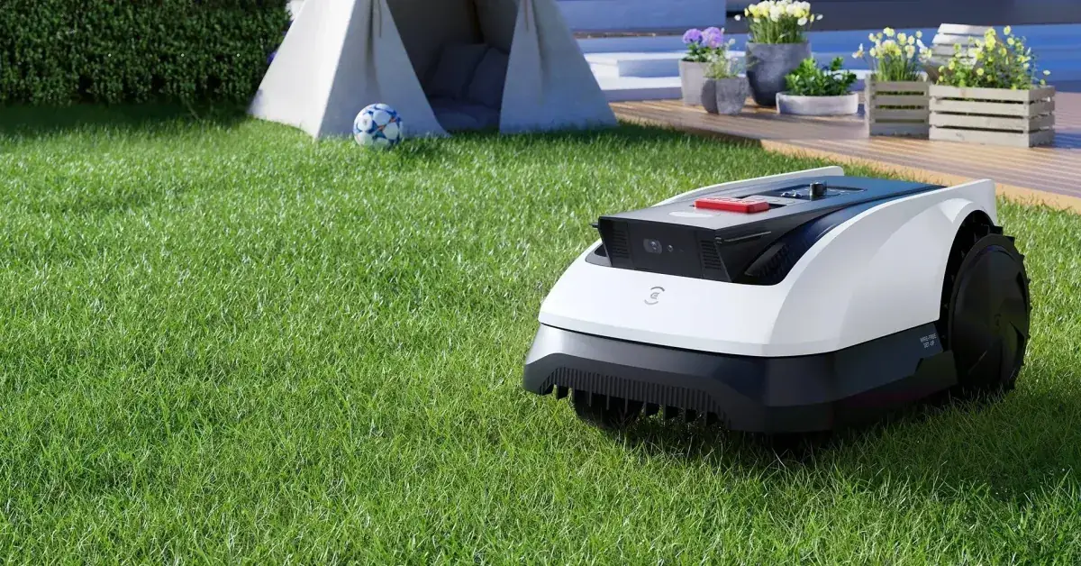 ECOVACS Goat O1000 RTK Care Kit Robotic Lawn Mower