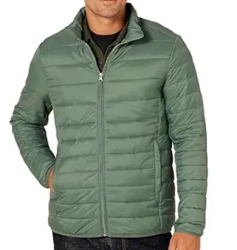 Amazon Essentials Men’s Lightweight Water-Resistant Packable Puffer Jacket