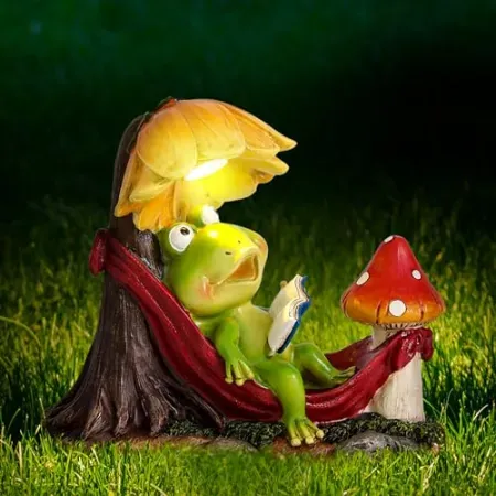 Leekung 7.4" Solar Frog Garden Figurine