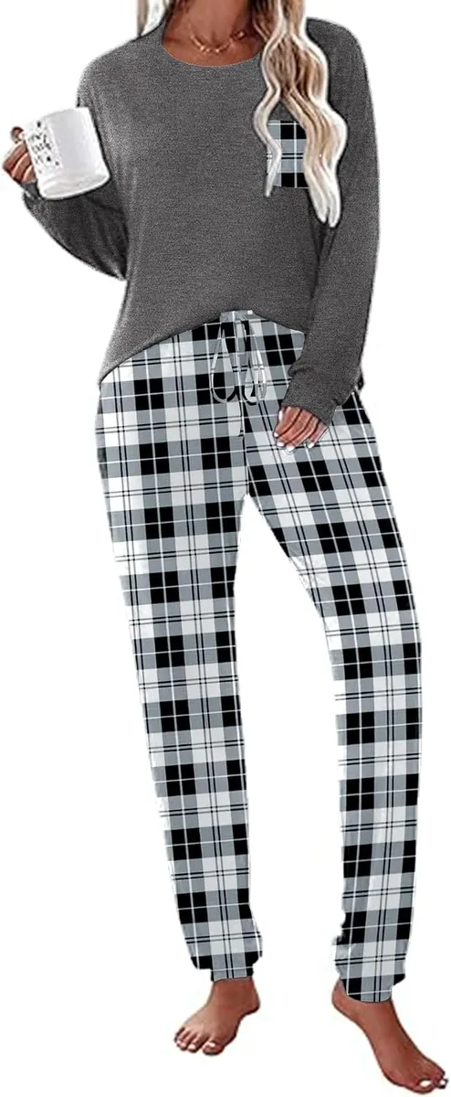 Women’s Long-Sleeved Pajama Set w/ Pockets