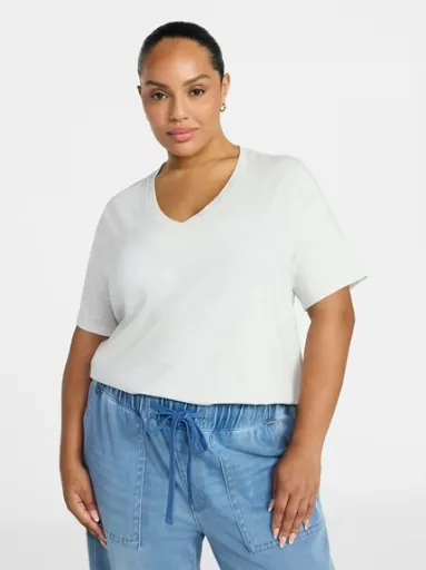 Terra & Sky Women's Plus Size V-Neck Tee with Short Sleeves, Size 0X-5X