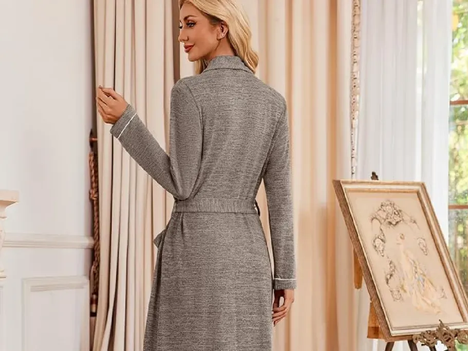 Lightweight Women’s Bathrobe