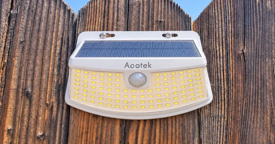 Solar Motion Sensor Lights 2-Pack in White Warm