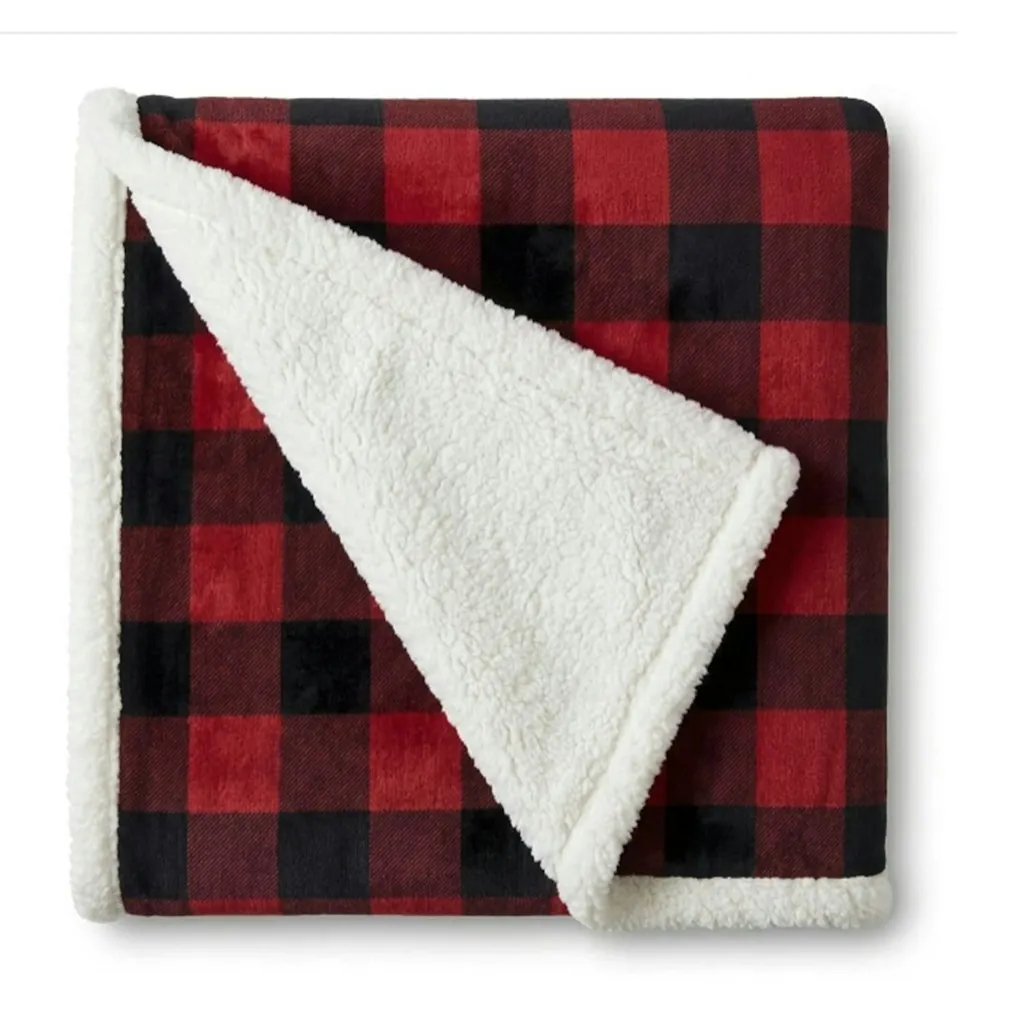 Eddie Bauer Sherpa Reverse 50" x 60" Throw Blanket