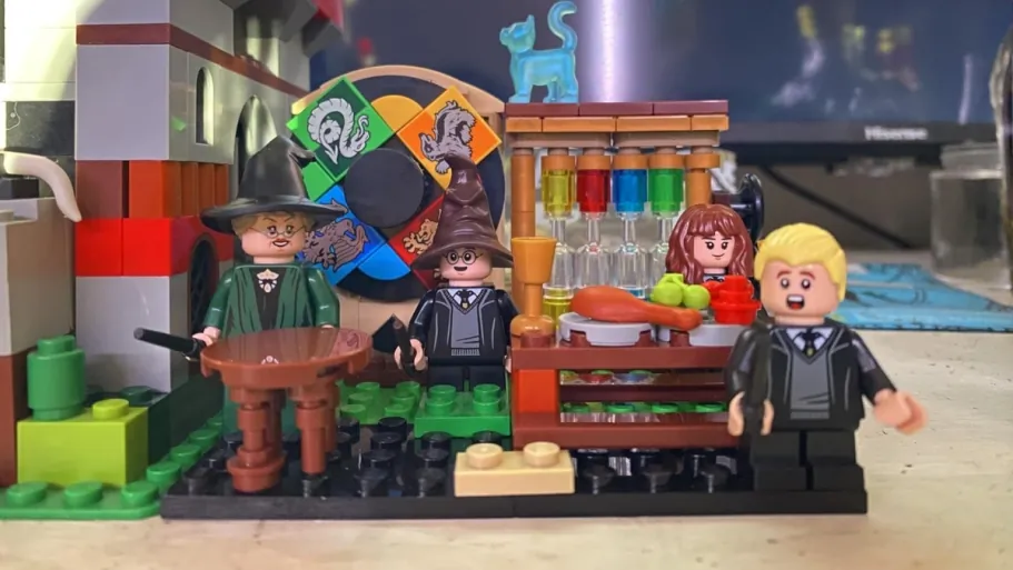 LEGO Harry Potter Hogwarts Castle: Sorting Hat Ceremony