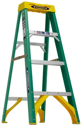 Werner 4 ft. H Fiberglass Step Ladder Type II 225 lb. cap.