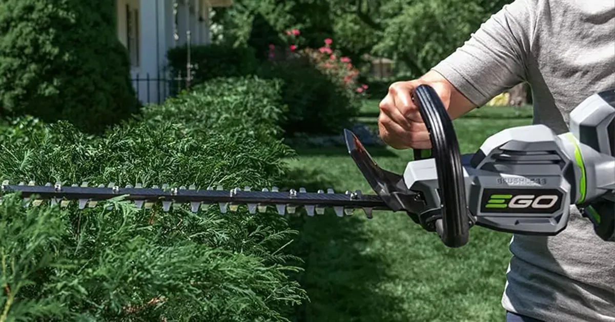 EGO Power+ 56V 26-inch Cordless Electric Hedge Trimmer with a 2.5Ah battery back