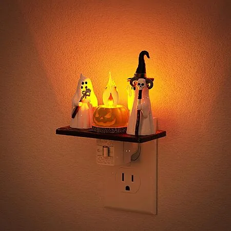 JandCase Halloween Plug-In Night Light (Ghost w/ LED Flickering Flames)
