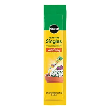Miracle-Gro Pour & Feed Singles Ready-To-Use Liquid Plant Food (2 oz)