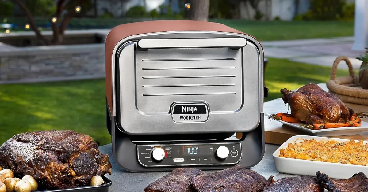 Ninja Woodfire 8-in-1 Outdoor Pizza Oven & Smoker