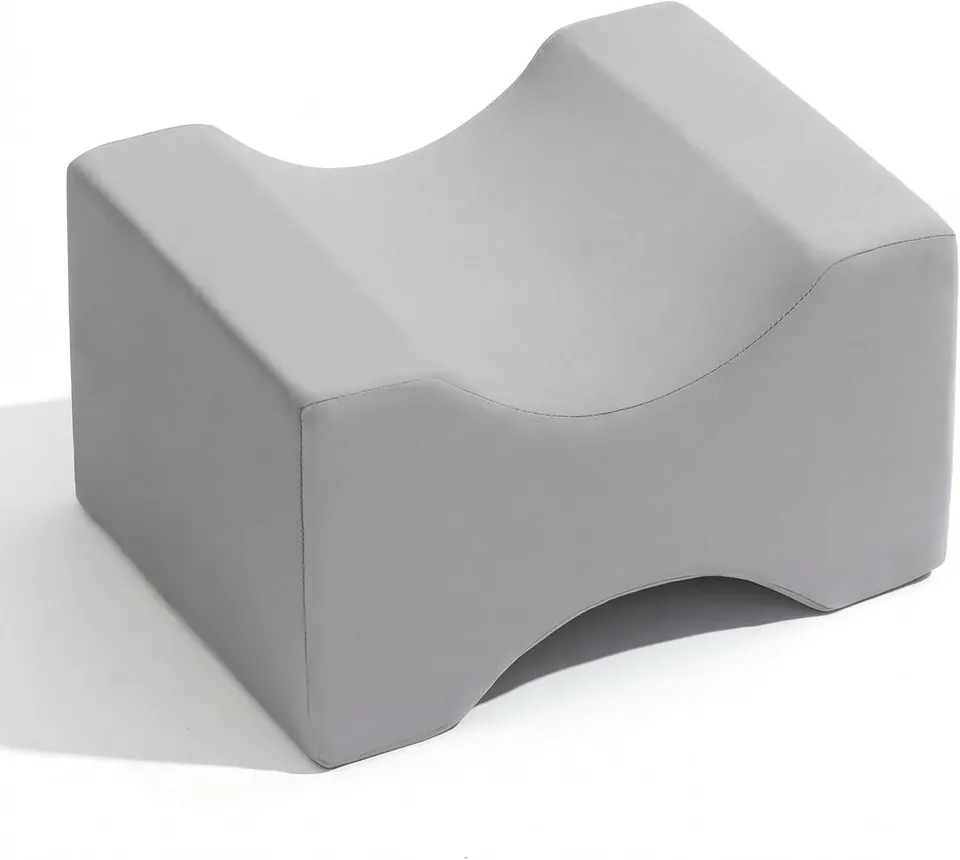 Knee Pillow for Side Sleepers by Ujpfeo