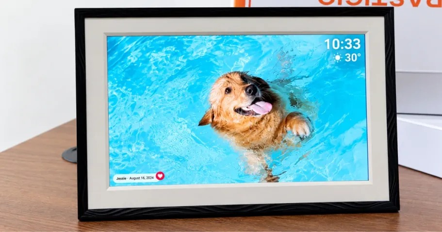 Digital 10.1” Picture Frame – Engraved Black