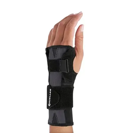 MUELLER Sports Medicine Comfort Flex Wrist Stabilizer