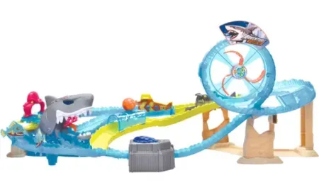Adventure Force Shark Cyclone Playset