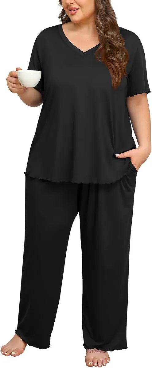 Women’s Plus Size Pajama Set w/ Short Sleeves