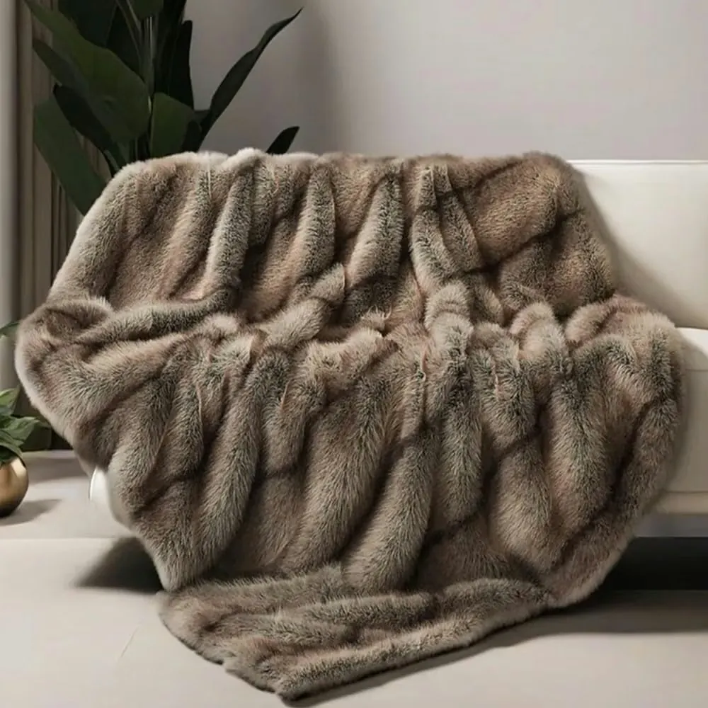 Inchgrass 74" x 60" Faux Fur Blanket