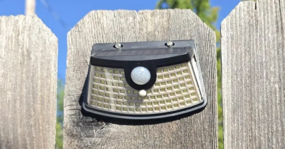 Solar Motion Sensor Lights 6-Pack in Black