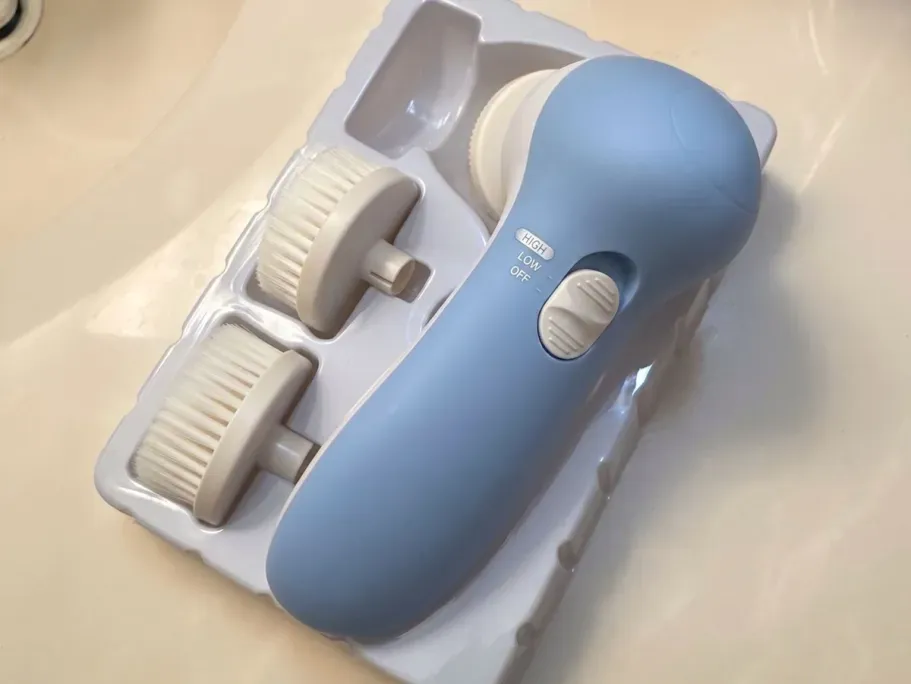 COSLUS 2-in-1 Facial Cleansing Brush Face Scrubber in Blue